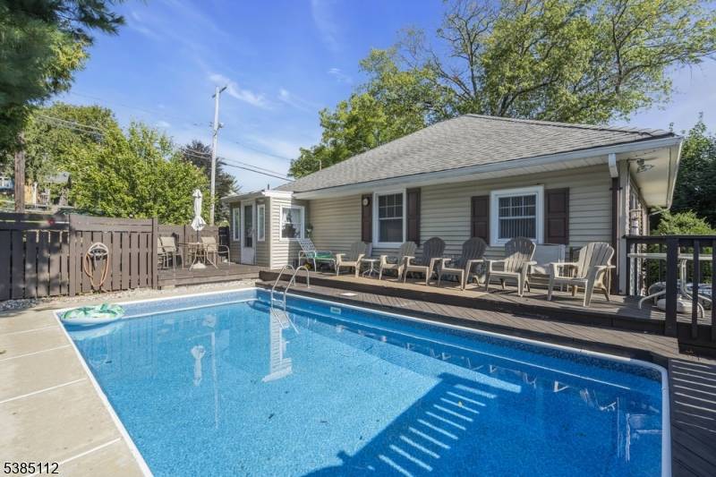 Welcome to Your Cozy Oasis in the Heart of Indian Lake, Denville, NJ.