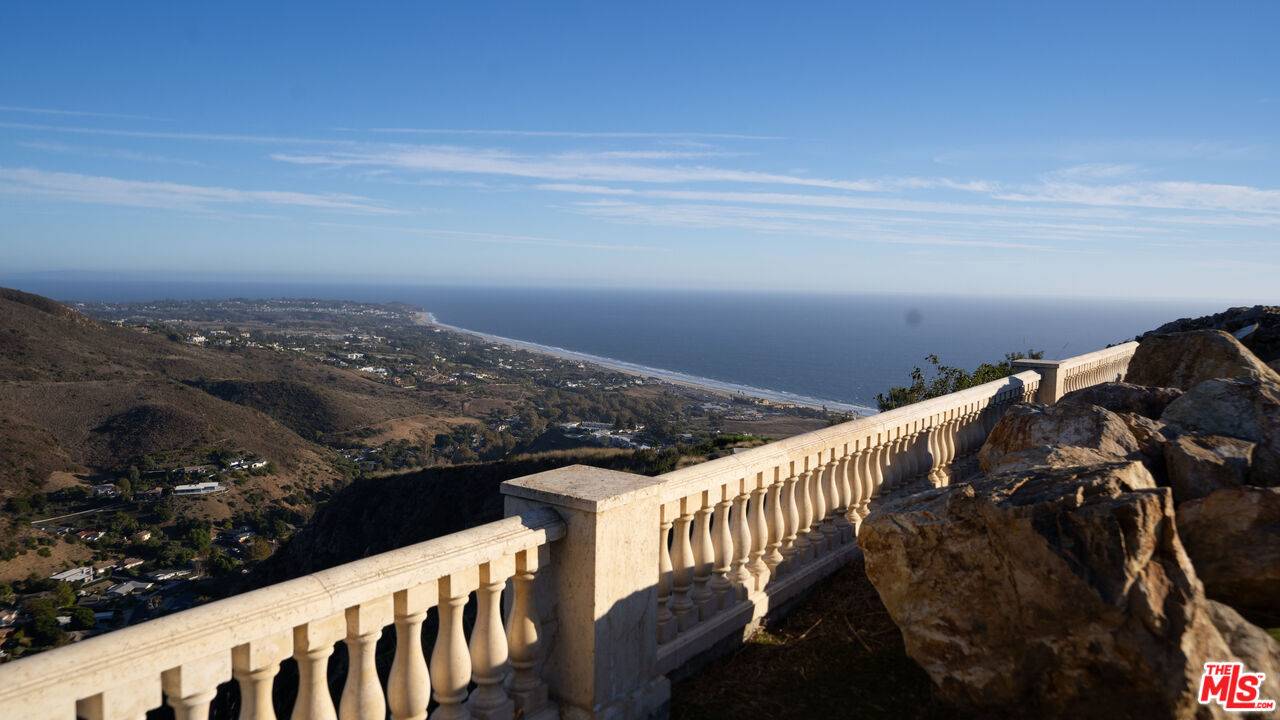 5800   Trancas Canyon Rd Malibu LA