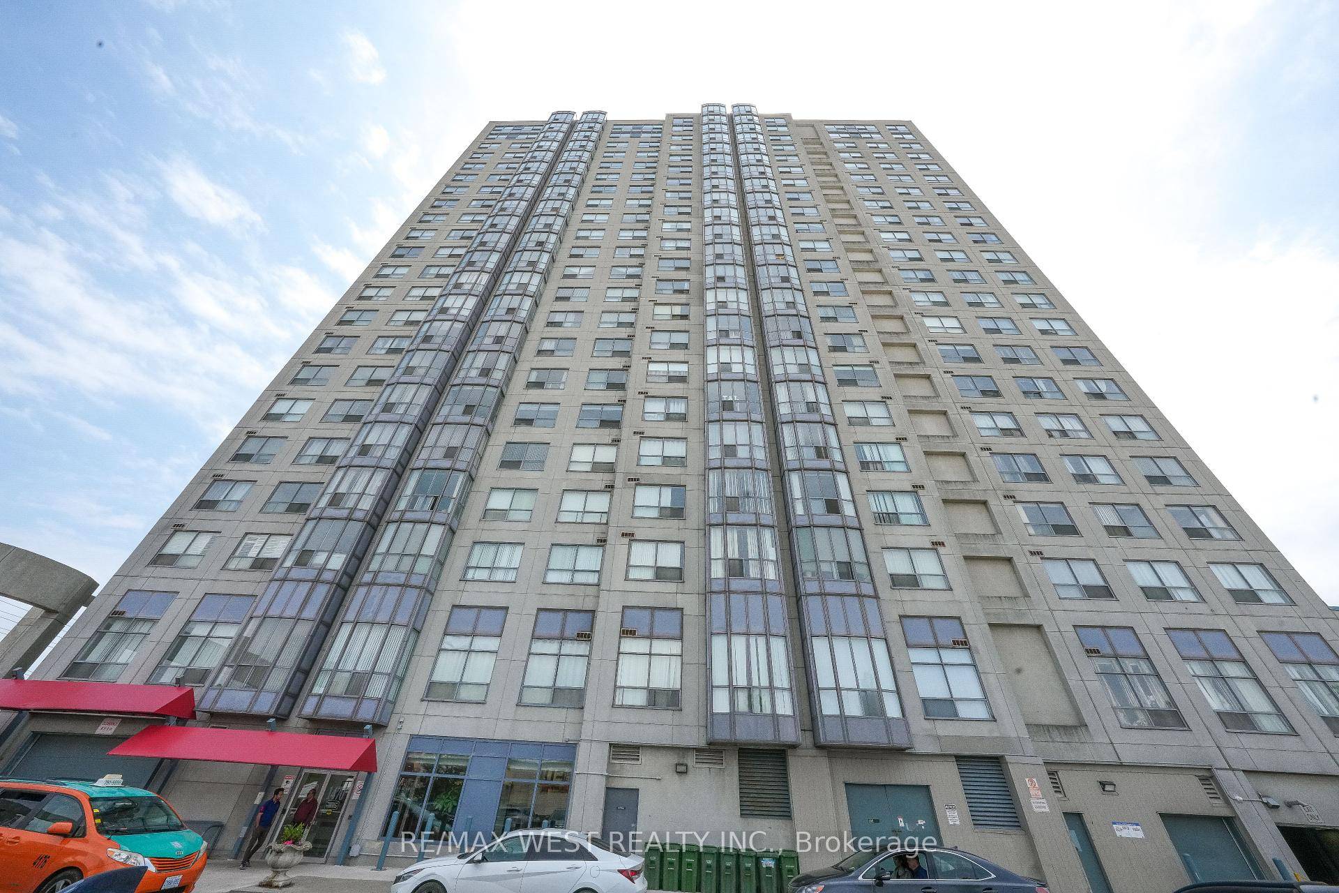 Client Remarks Absolutely stunning corner unit at 1470 Midland Avenue, Unit 608 !