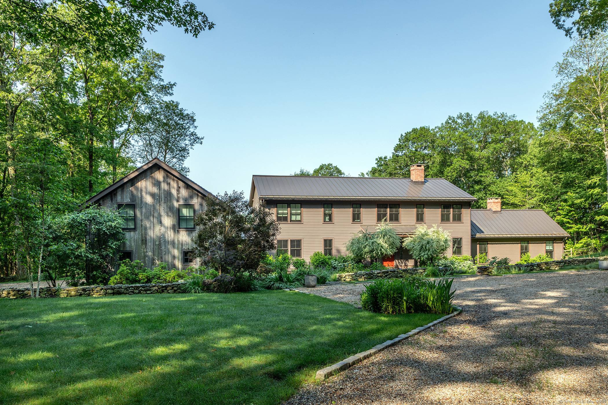 Stunning uber luxe retreat built to the highest standards in premier location.
