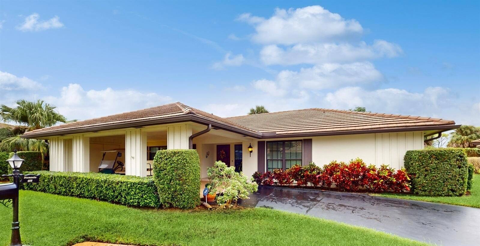 Move in ready, beautiful 3 bedroom, 2 full bath villa is a must see.