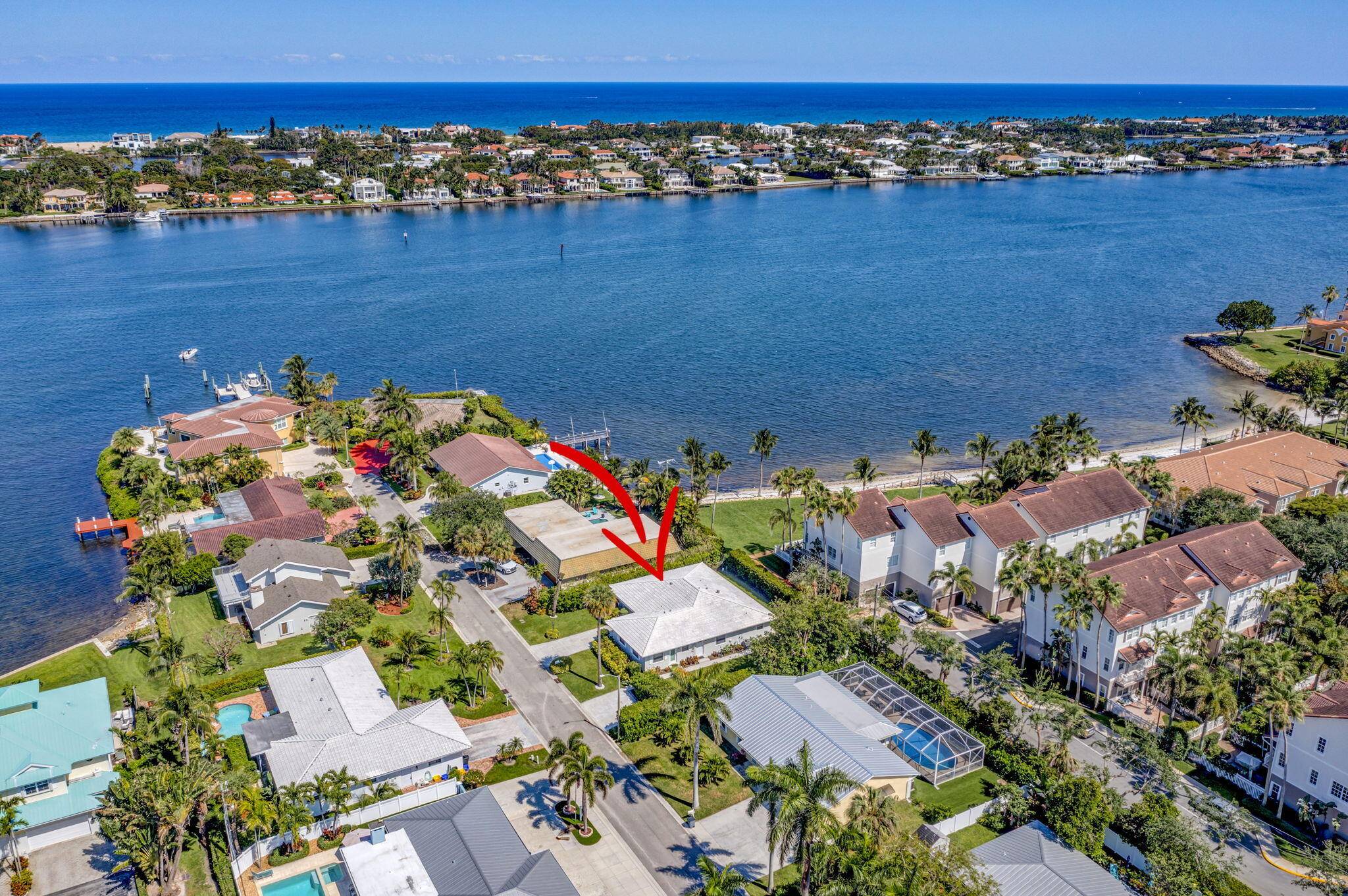 Seller is relocating, so don't miss this opportunity to own a beautiful home in Hypoluxo Shores, a charming enclave of only 27 residences nestled on a quiet cul de sac ...