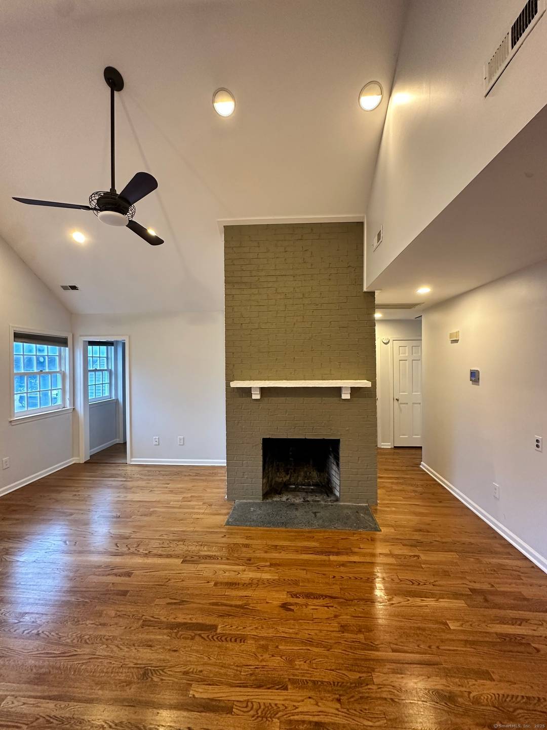 Beautifully renovated 1 BR plus den office in well maintained Villager Pond complex.