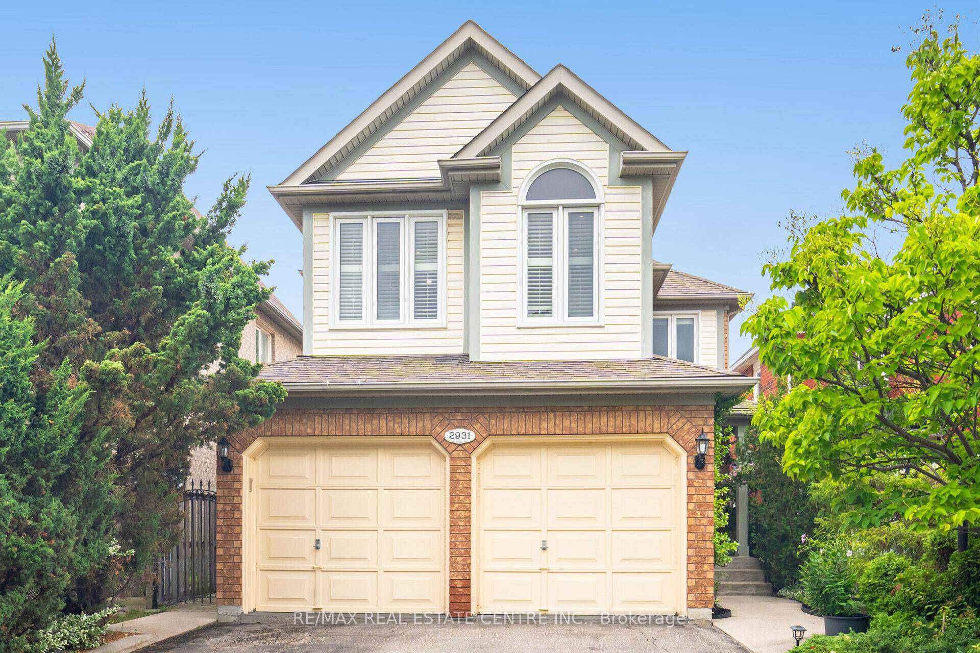 Welcome To This Beautiful, Well Maintained Home Nestled In A Quiet, Family Friendly Neighbourhood in Desirable Central Erin Mils.
