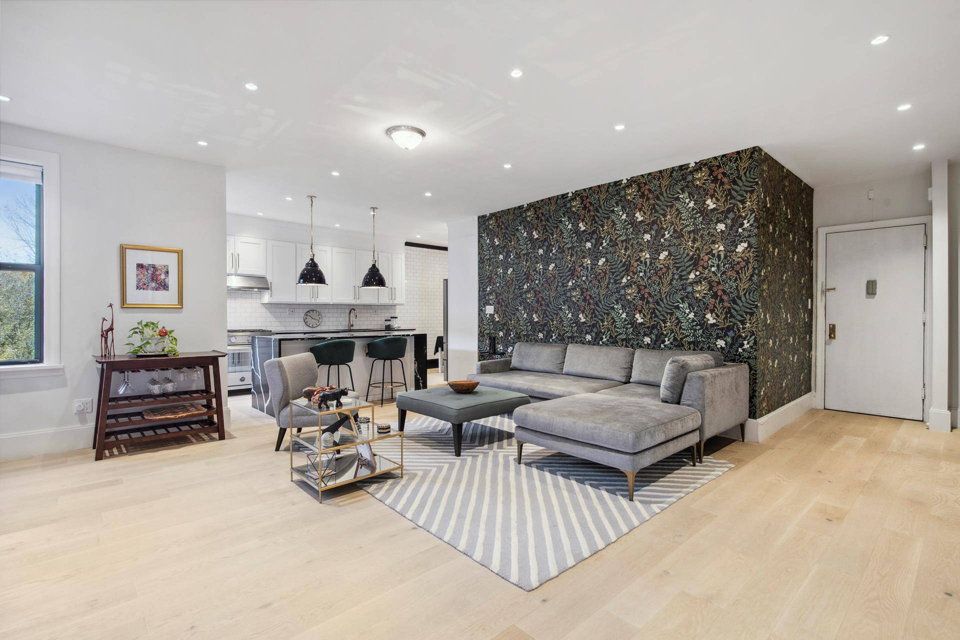 Proud to announce that apartment 6G at 163 Ocean Avenue in one of the finest buildings, and best location in Prospect Lefferts Gardens is now for sale.