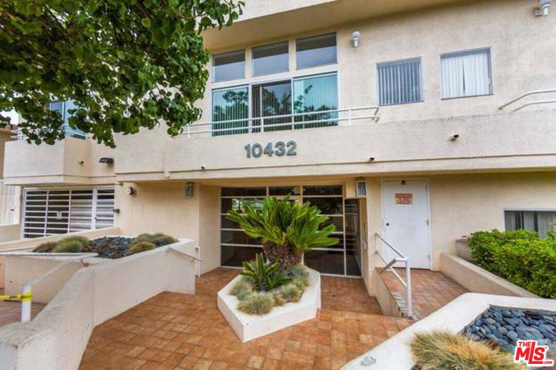 10432   Eastborne Ave 2BR Westwood La