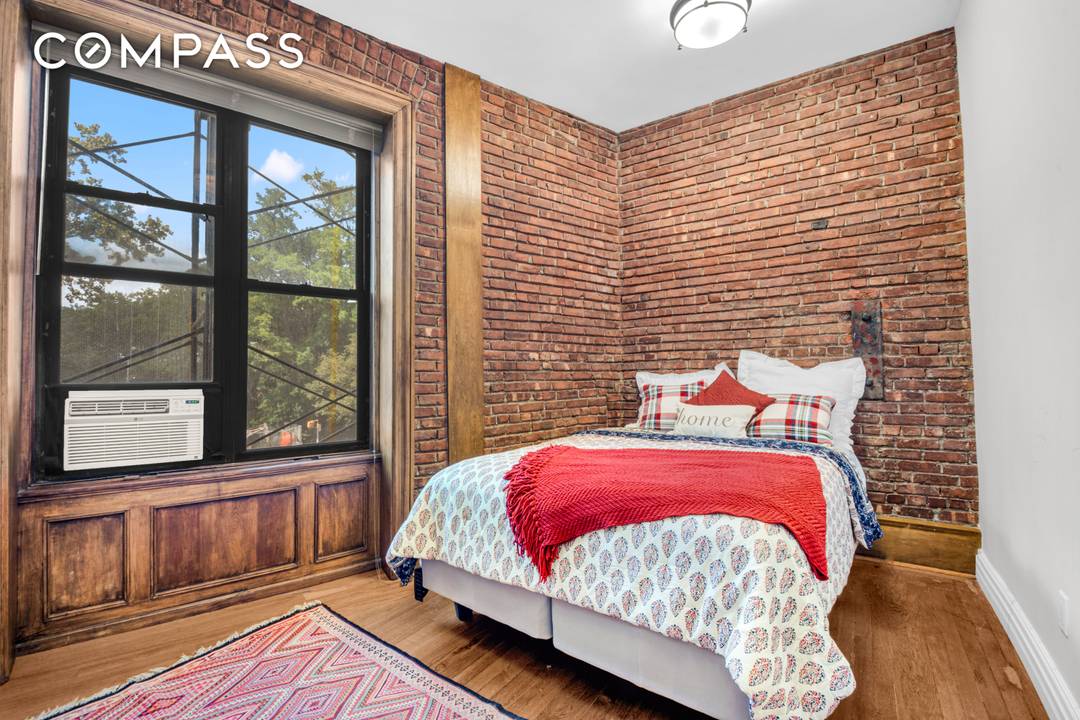 CORNER UNIT WITH RIVERSIDE PARK VIEWS !