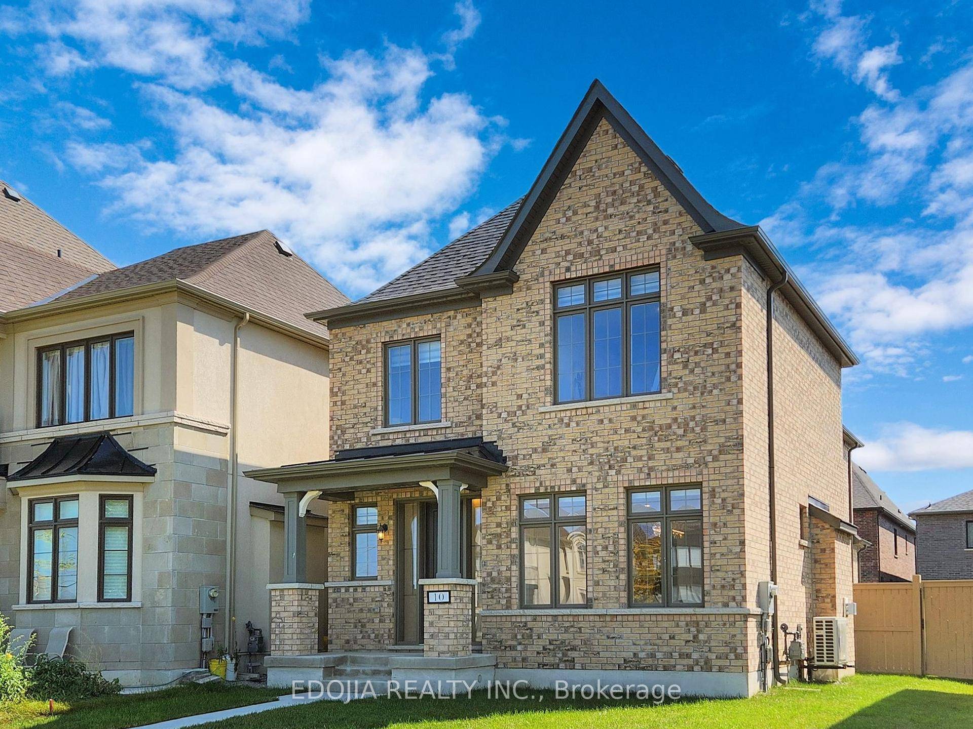 Stunning almost brand new detached home by Minto, perfectly positioned overlooking a beautiful park for a premium, unobstructed view.