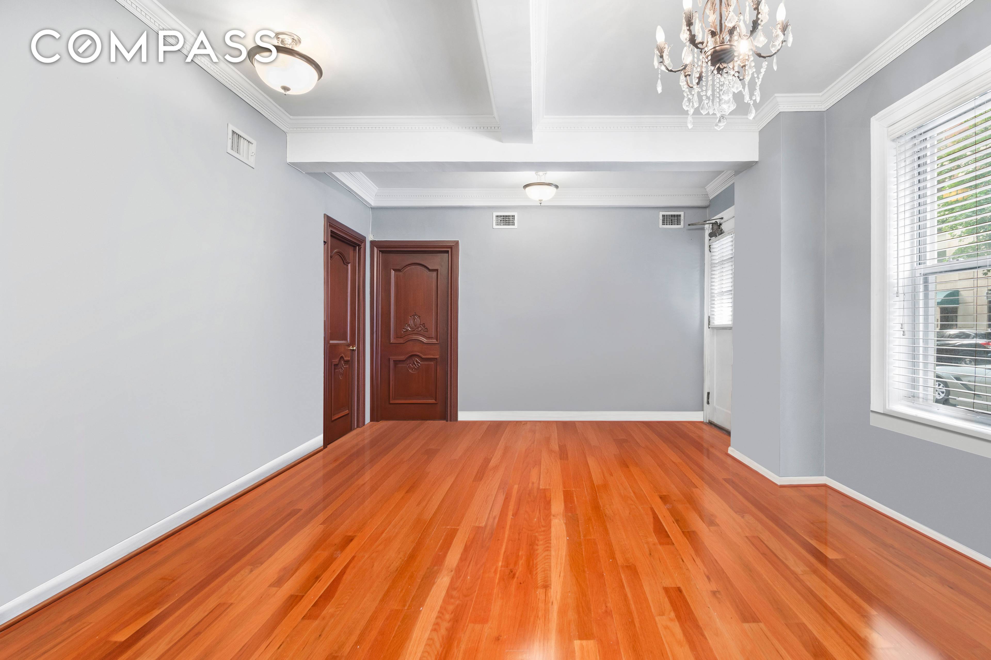 Looking for a pre war Park Avenue home with Central Park just two blocks away ?