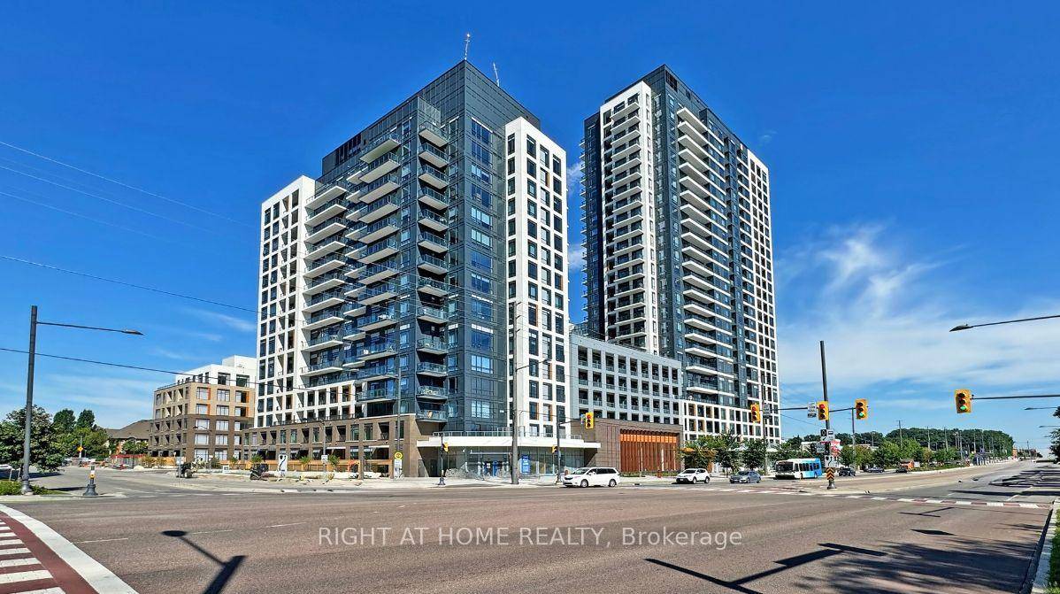 Gorgeous and luxurious 1 Bedroom Unit with parking locker in the heart of beautiful Thornhill with unbeatable high floor unobstructed panoramic west views, 1 year old building by Daniels, an ...