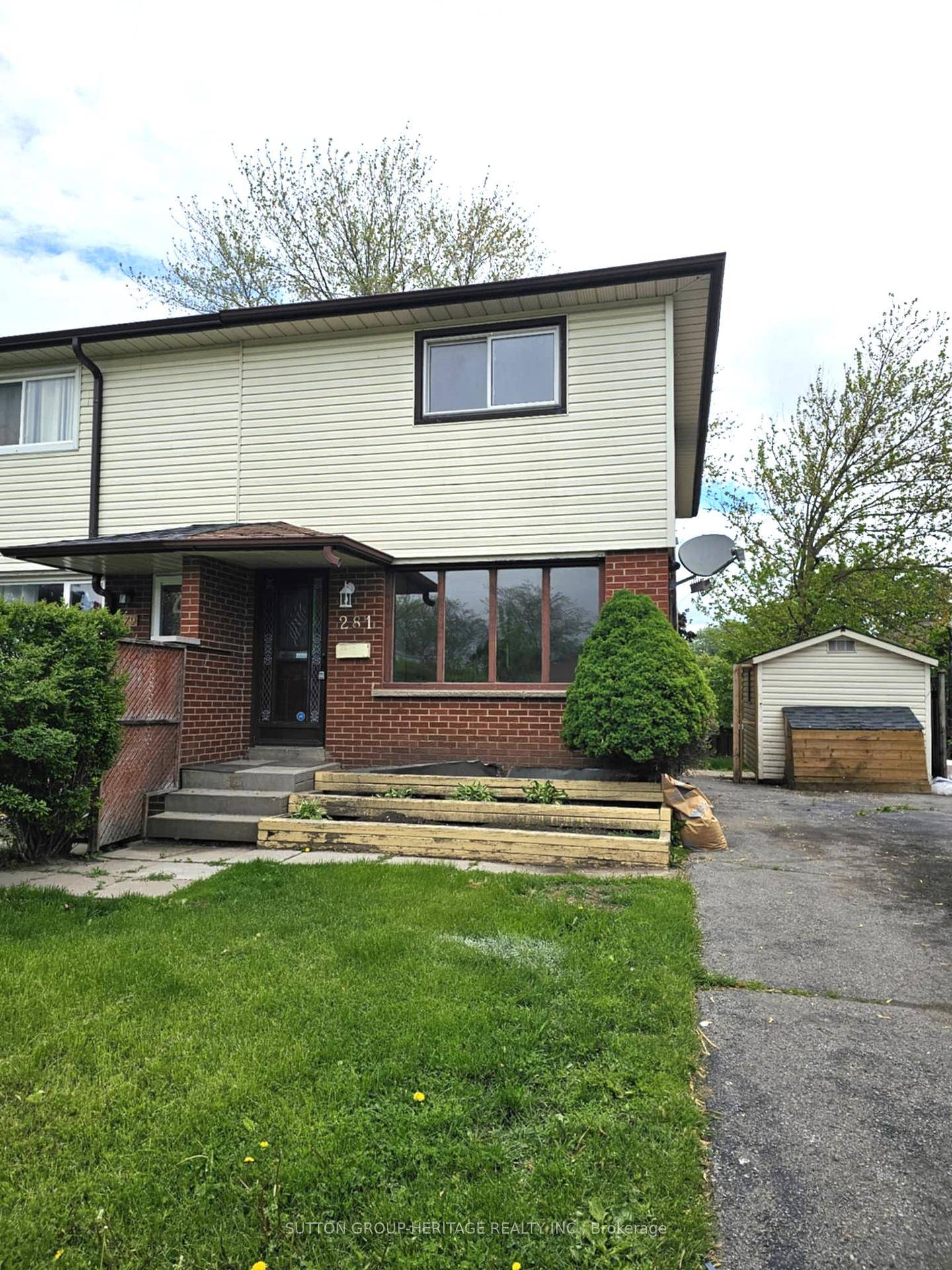 Recently renovated from top to bottom, this 3 bedroom, 2 bathroom home is move in ready !