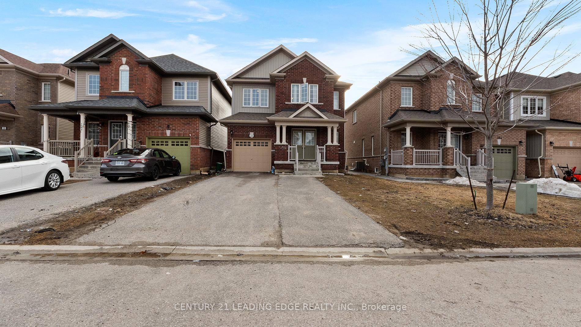 Honey Stop The Car ! This Stunning 3 Bedroom, 3 Bathroom Home In Orillia's Sought After Westridge Community Has Everything You're Looking For !