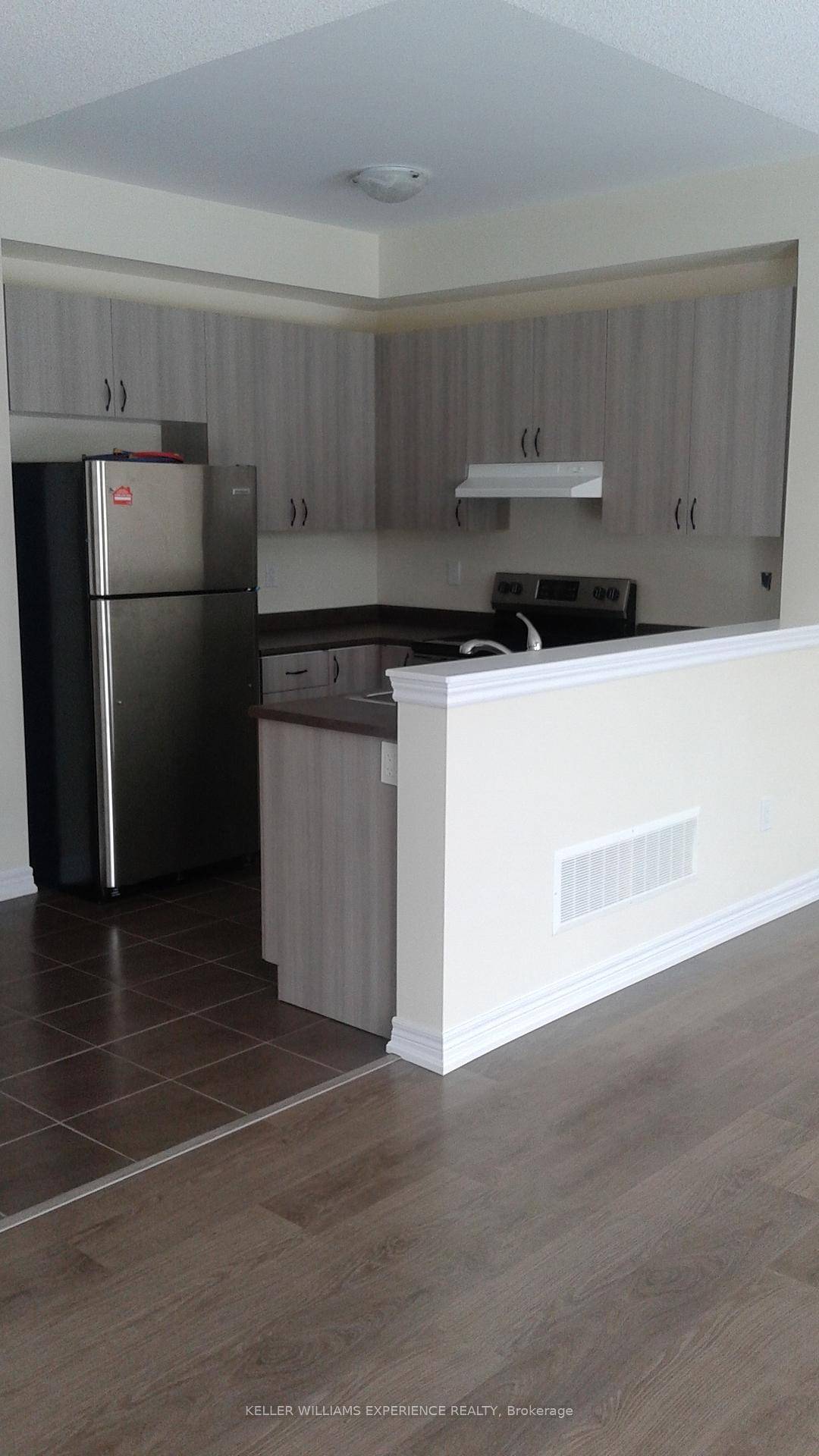 Welcome to 9 Greenwood Dr !