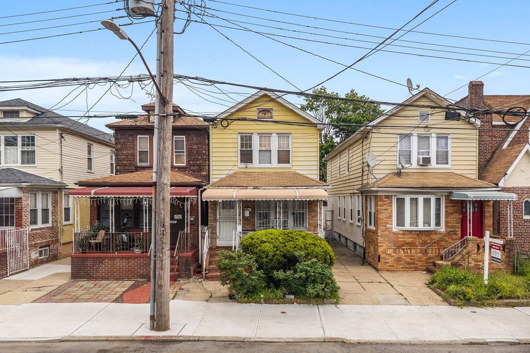 Nestled on the border of Flatlands and Mill Basin, this semi detached residential home presents a rare opportunity to create long term value in one of Brooklyn's most established residential ...