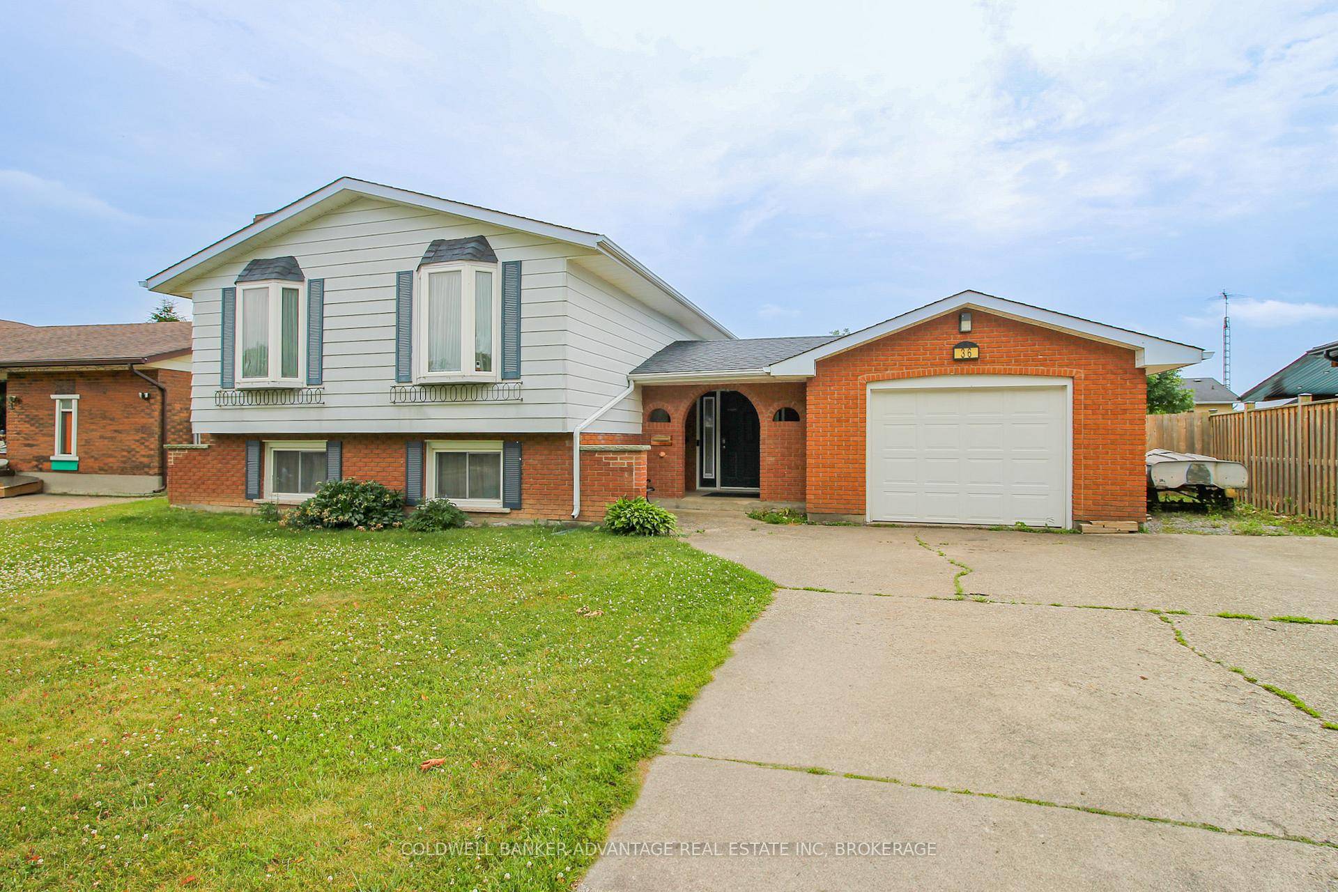 Located in a high desired North Welland neighbourhood, this raised bungalow is a perfect family home.