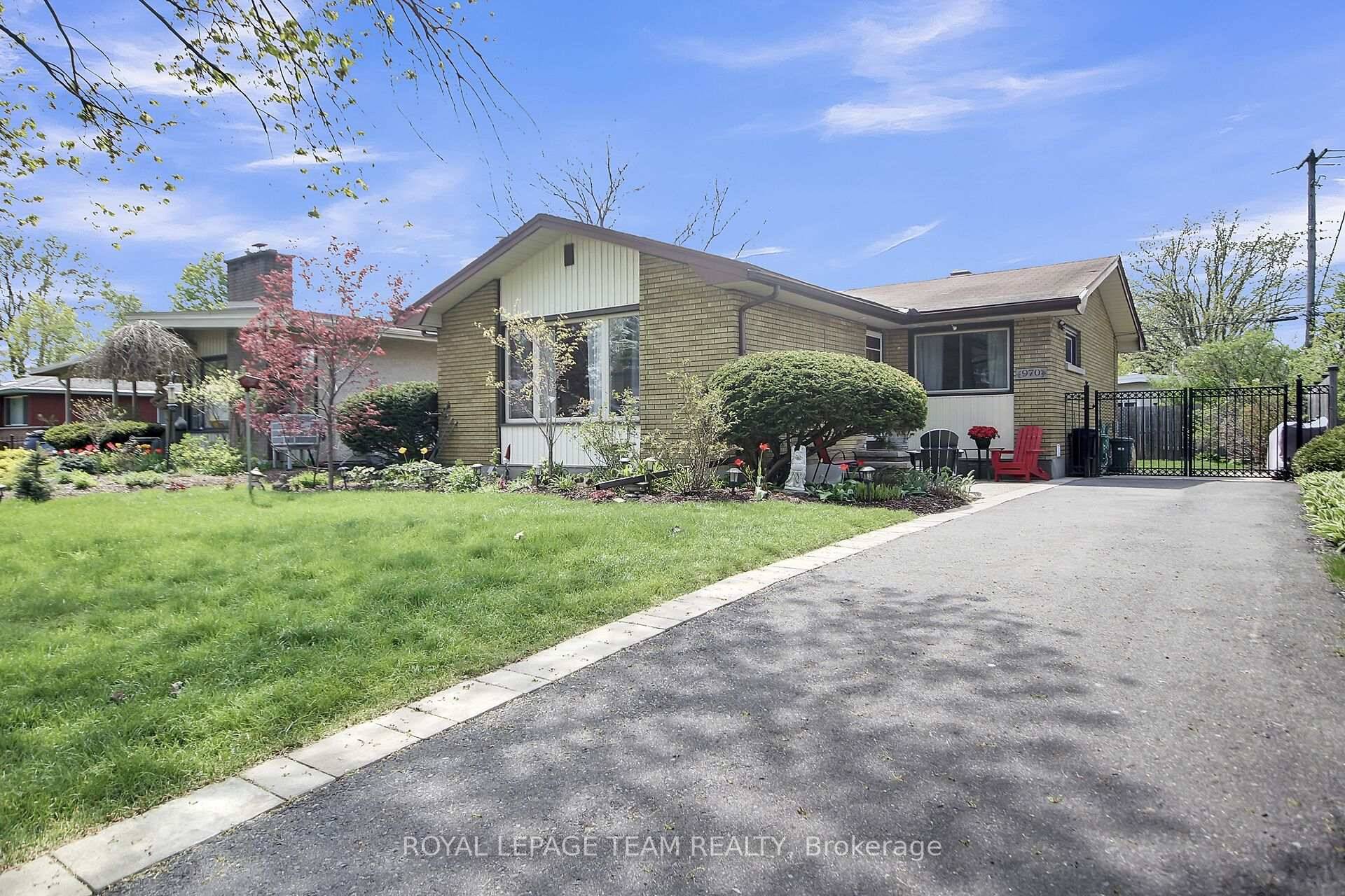 Great opportunity to own this lovely bungalow with great income potential for investors, or buyers looking to offset their mortgage, or needing a multi generational home.