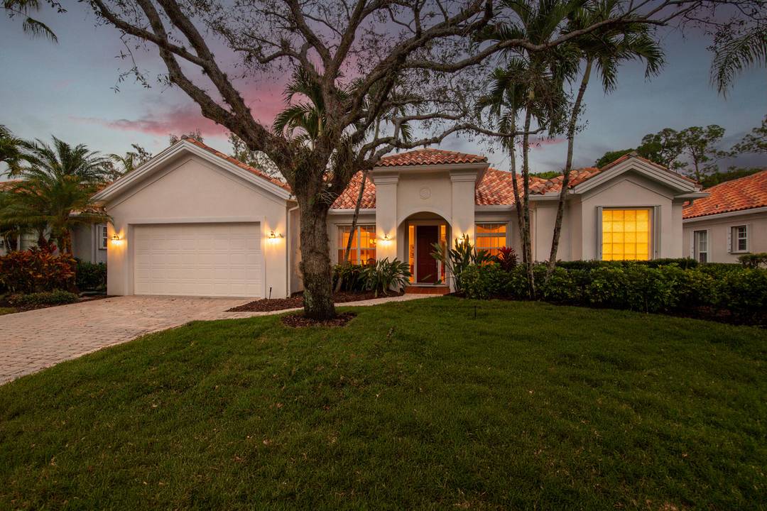 Discover your private oasis in Breakers West, ideally located on the coveted Breakers Pointe cul de sac.