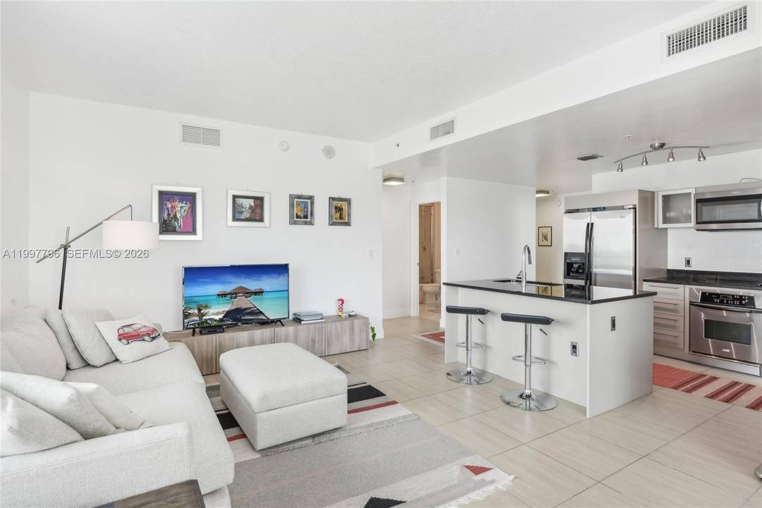 PRICED TO SELL HUGE PRICE IMPROVEMENT lowest priced 2 bed 2 bath condo in the building in Edgewater Miami !