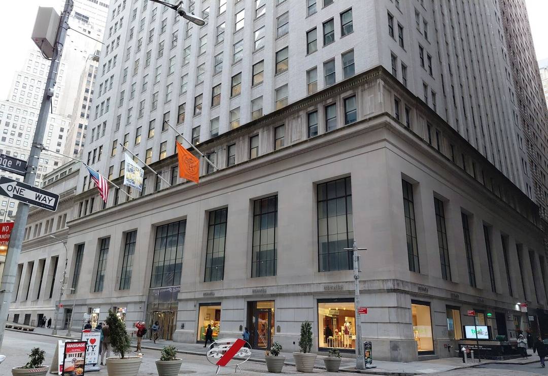 This Condo Style Home Features 1 Bedroom, 1 Full Bath.