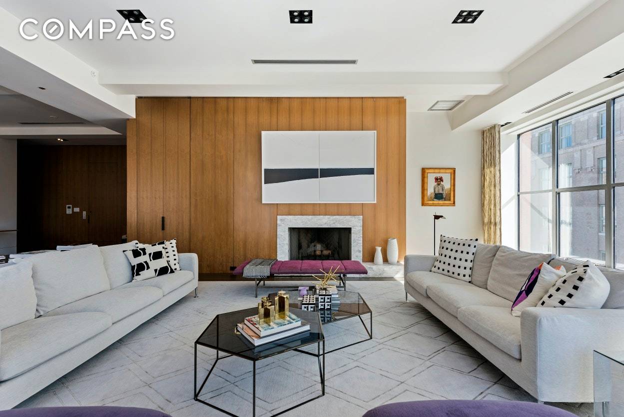 This high floor expansive, private, full floor 3, 722sf, sun drenched loft with over 180 feet of linear windows takes full advantage of its perfect Tribeca setting surrounded by all ...