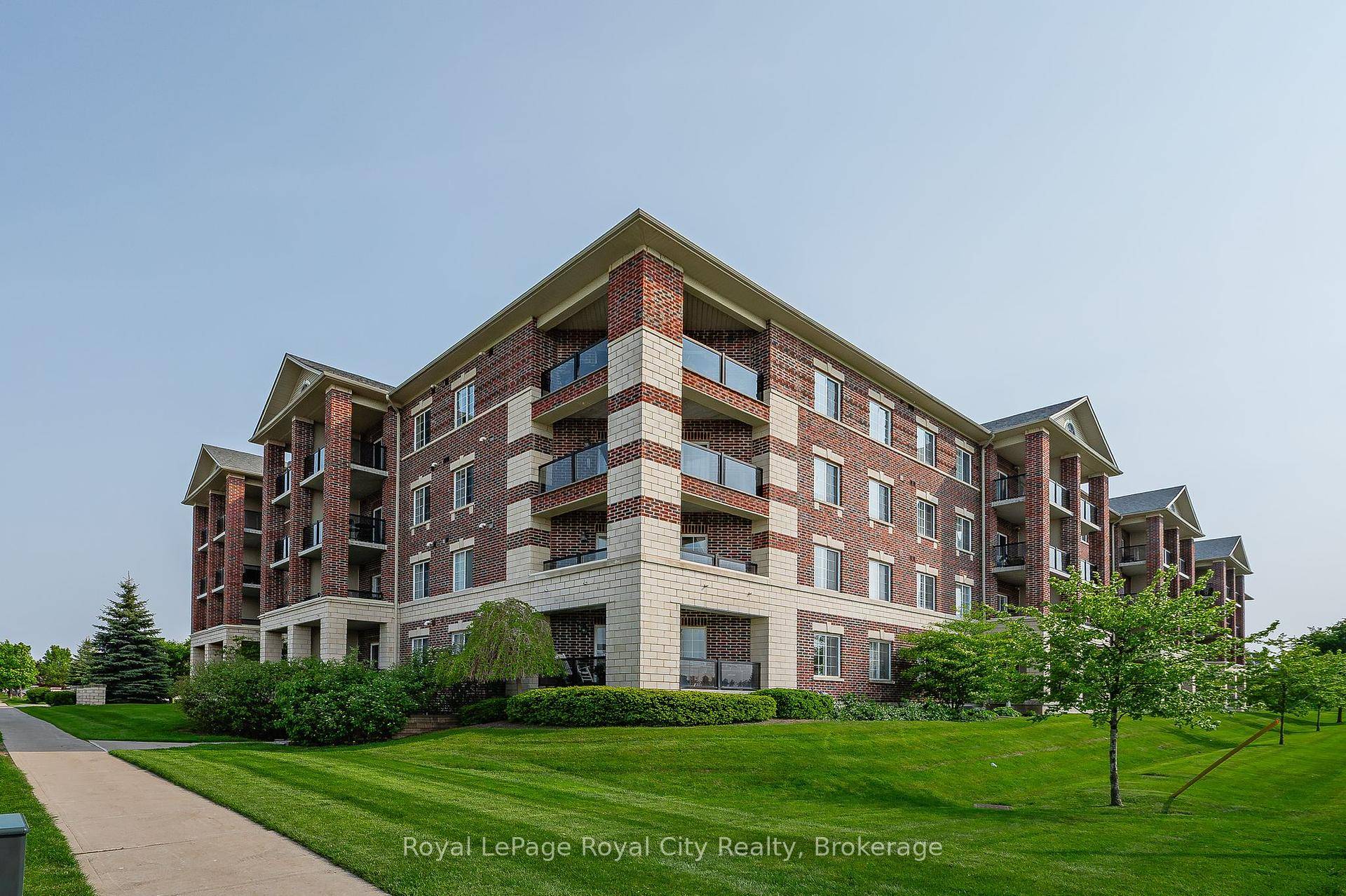 Welcome to 408 308 Watson Parkway N.