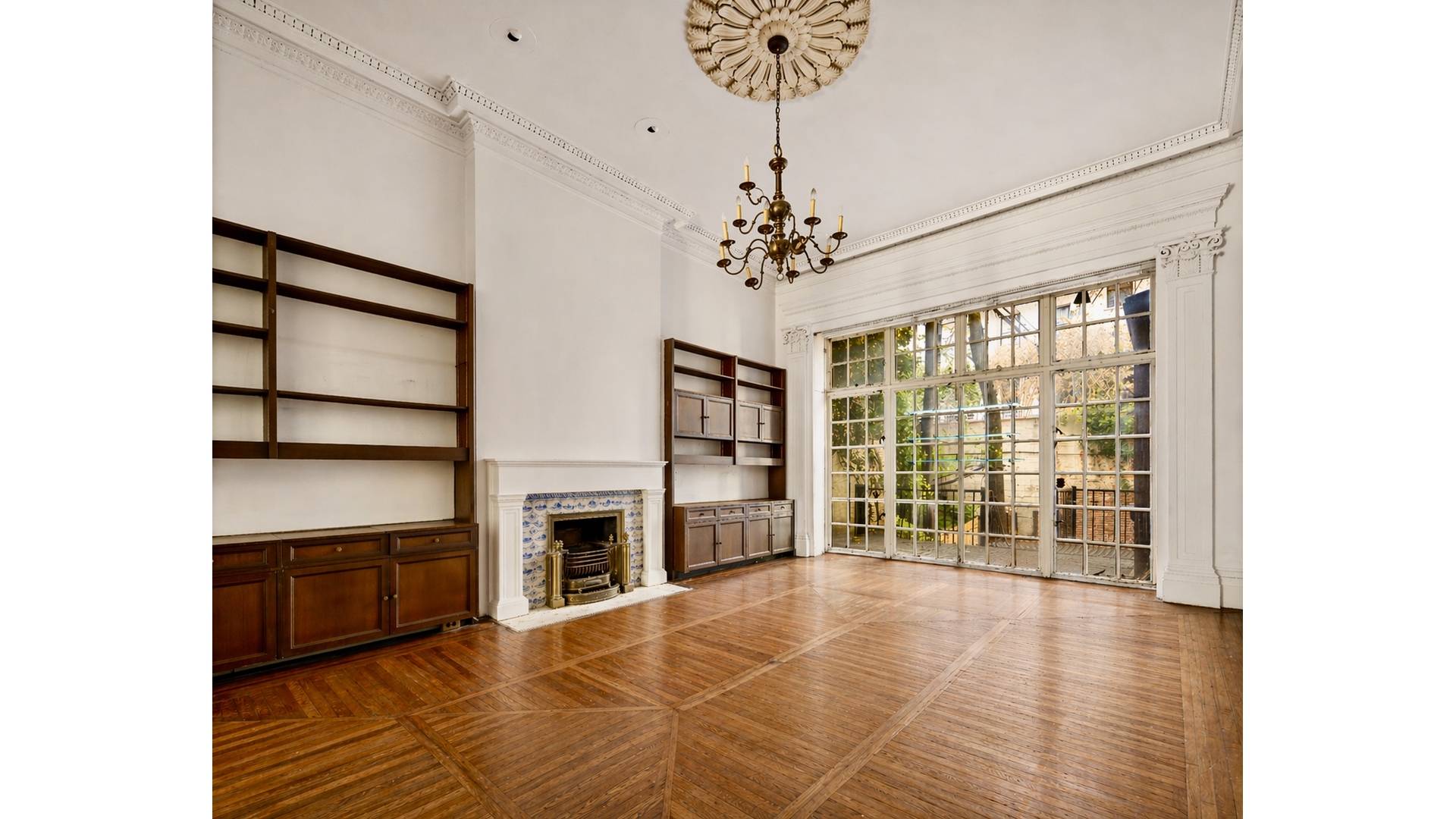 Grand in scale and rich in history, 10 West 9th Street is a 25 foot wide, approximately 7, 600 square foot townhouse located in Greenwich Village's prime Gold Coast, steps ...