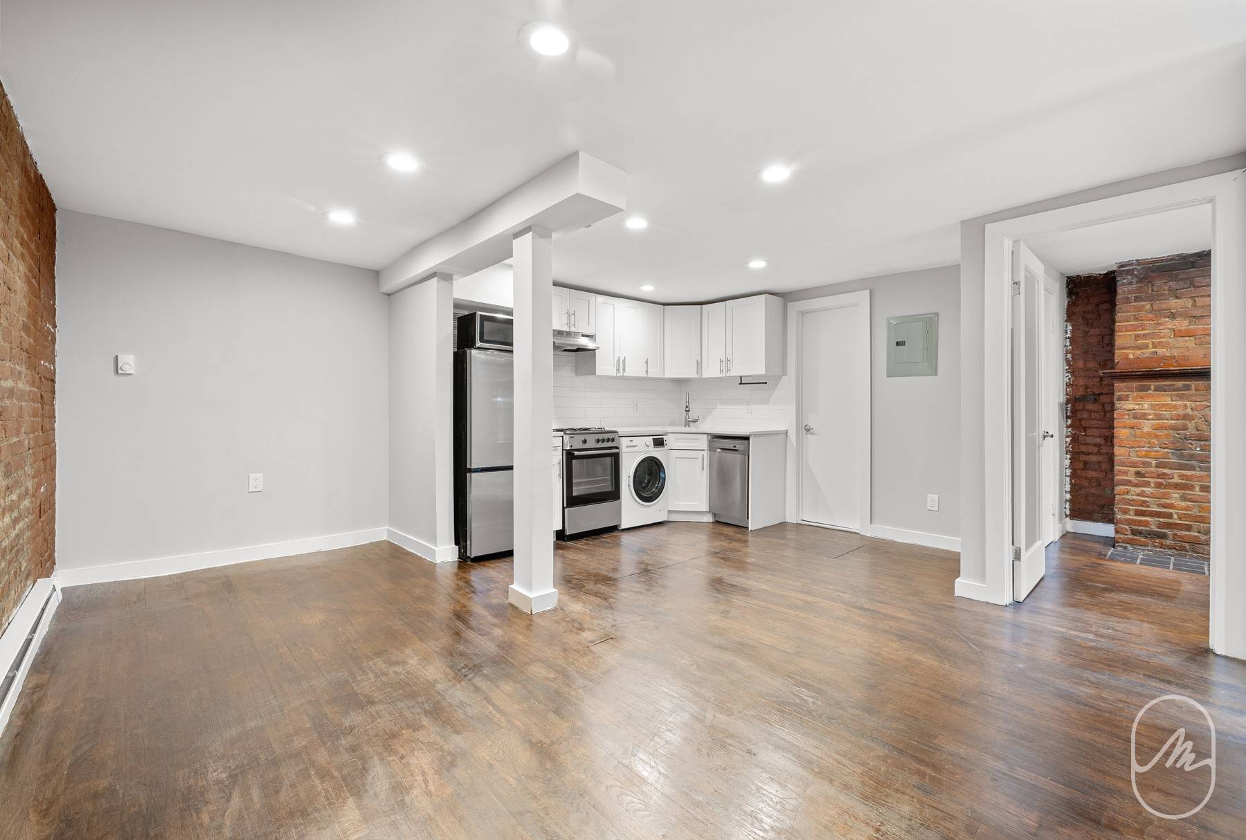 309 w 29th BF is a 2 bedroom in a classic walkup building equipped with a virtual doorman system.