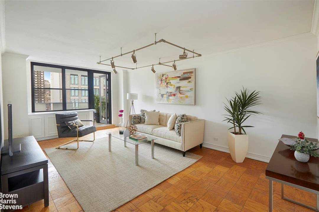 New to the market A beautifully renovated, high floor, two bedroom one bath home with outdoor space in a full service co op.