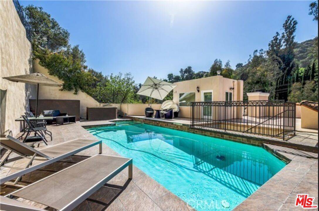 2328   Benedict Canyon Dr 4BR Beverly Hills Post Office | B.H.P.O. La