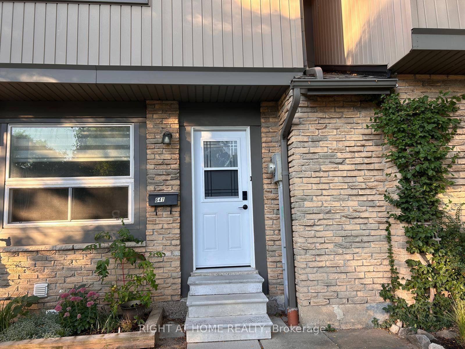 Welcome to this tastefully designed Townhome, Backing onto Fay Court Park is Most ideal for First Time Home Buyers, located in one of Milton's most sought after neighborhoods.