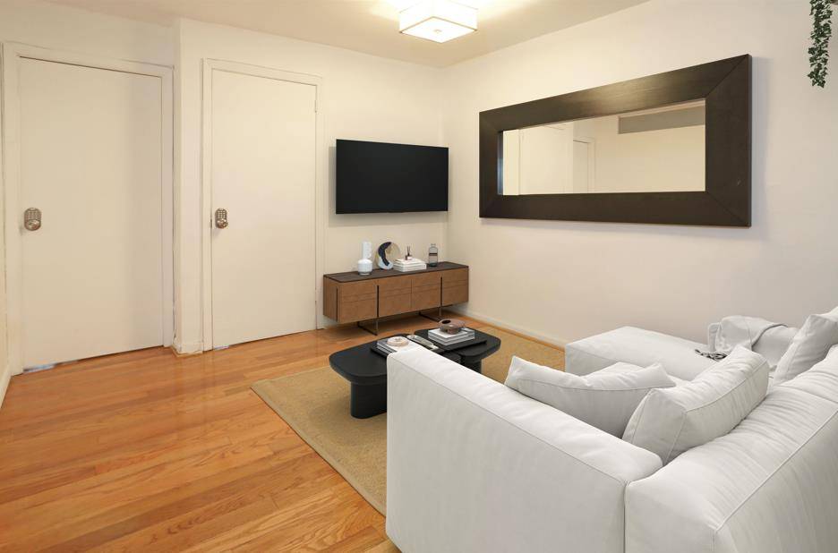 Amazing location, this apartment is only two and a half blocks from Union Square and steps away from the L train.