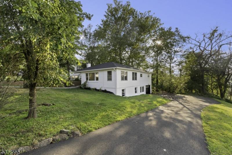 Stunningly updated ranch nestled in one of West Orange ?