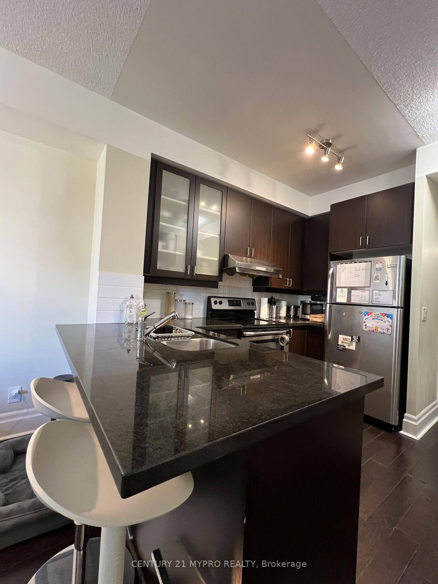 Looking For Aaa Tenants For This Wonderful Open Concept 1 Bdm Apt Loc In The Heart Of Downtown Markham.