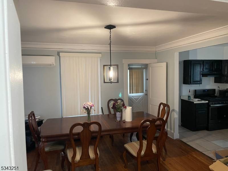 BACK ON MARKET ! GREAT LOCATION !