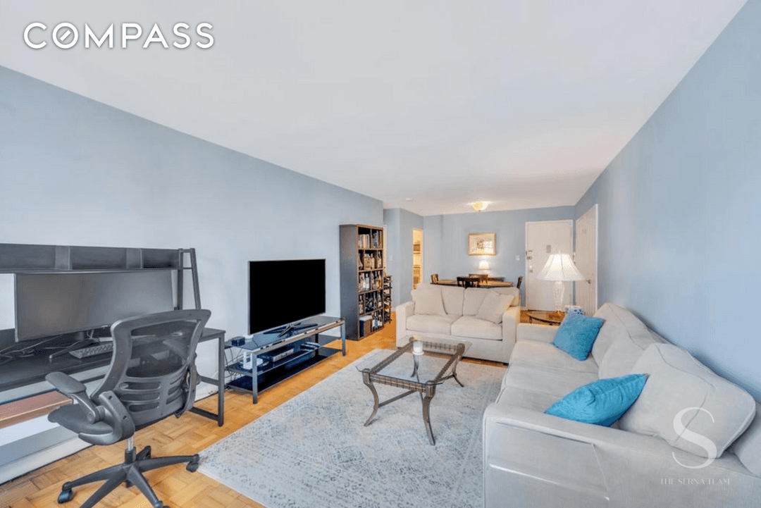 Welcome to this smartly updated one bedroom at 301 East 62nd Street.