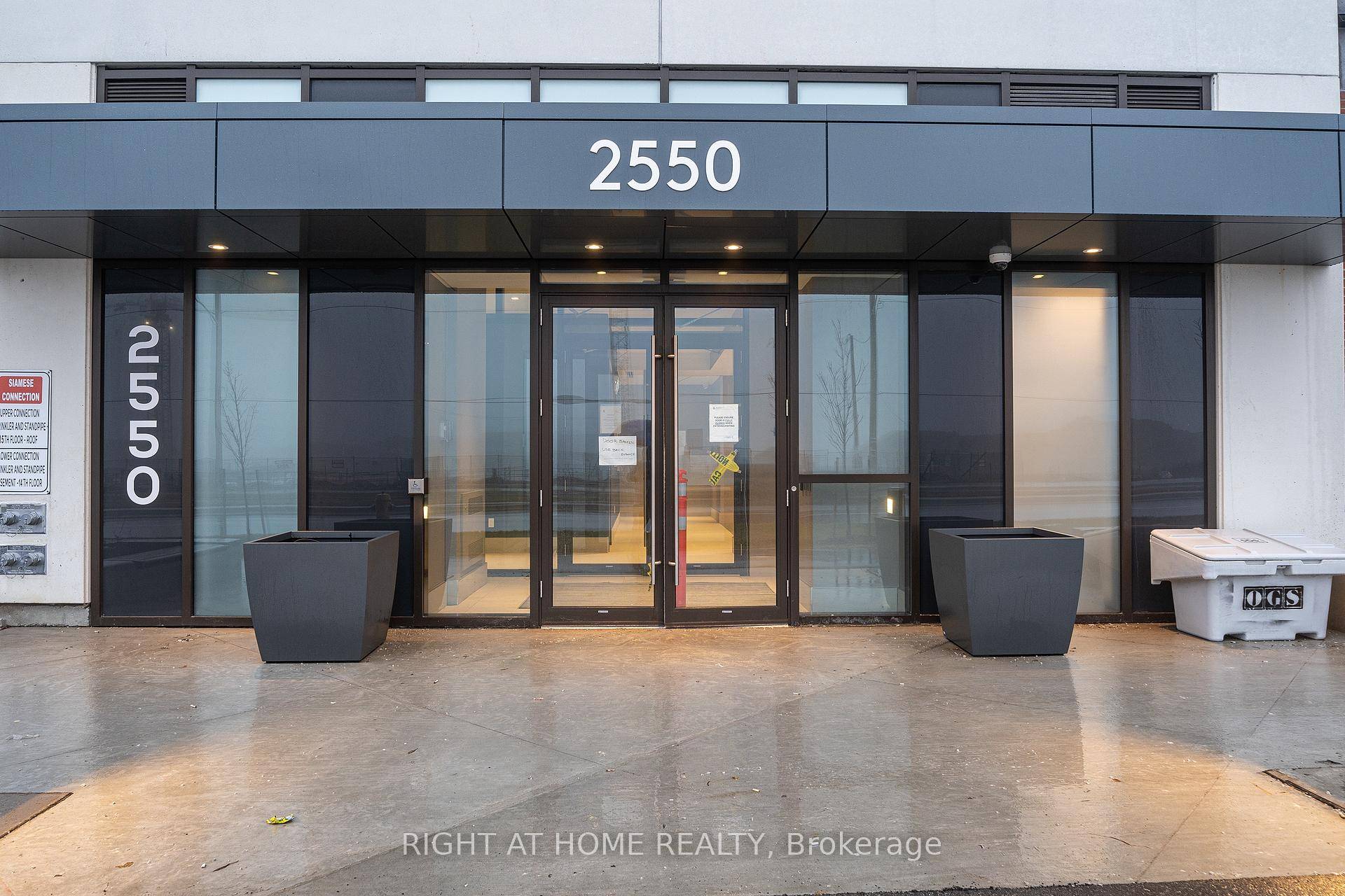 Welcome to Suite 2015 at 2550 Simcoe Street North !
