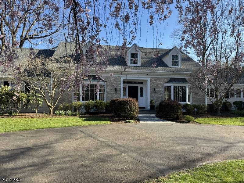 Set on 3. 05 serene, wooded acres, this expansive custom 3 BR, 3 BA ranch offers the perfect blend of privacy, versatility and exceptional commuter convenience.