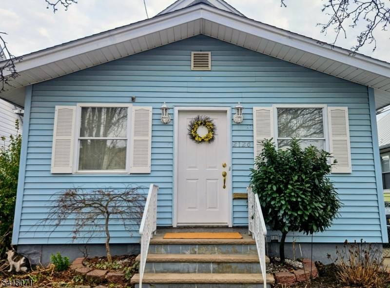 Dill Ave Linden City New Jersey Single-Family