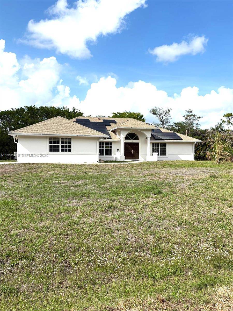 Spectacular Single Family Residence featuring 1.