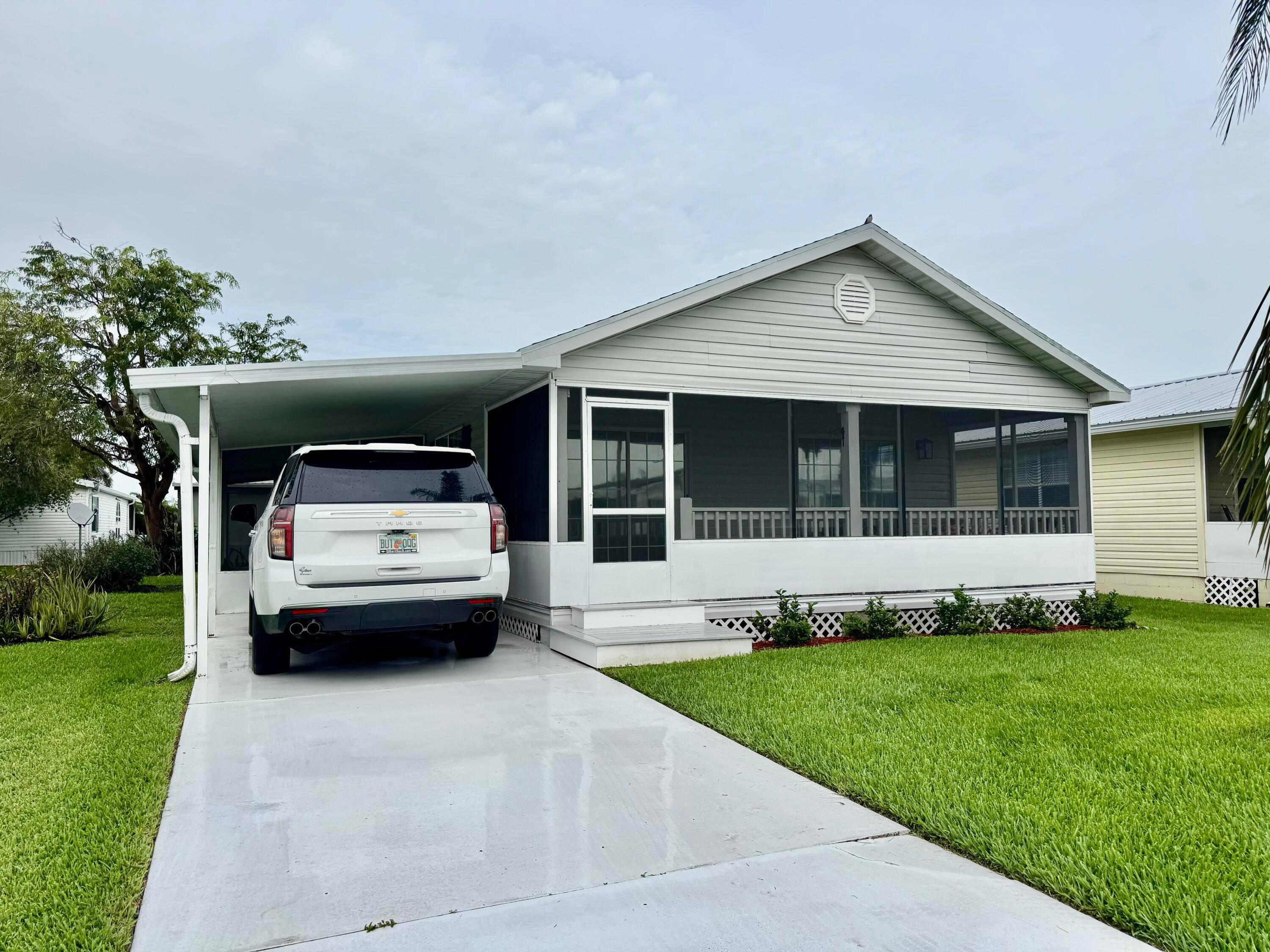 PALM VILLAGE RANCH Beautifully remodeled MODULAR Home.