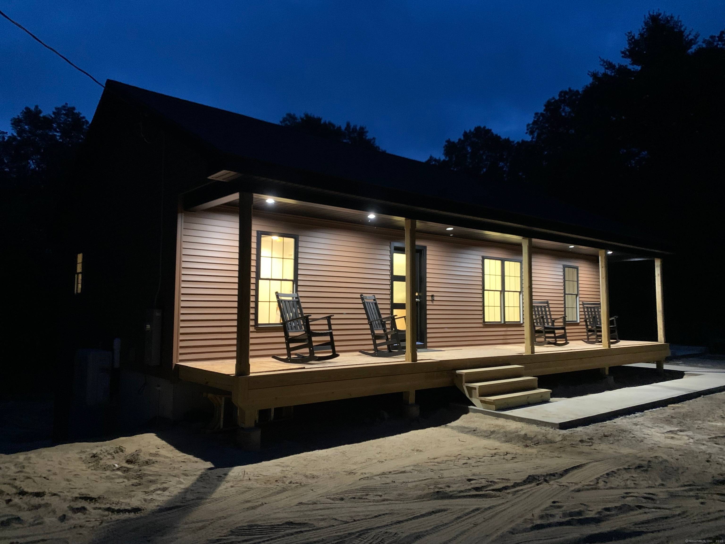 Beautiful new construction on 2.