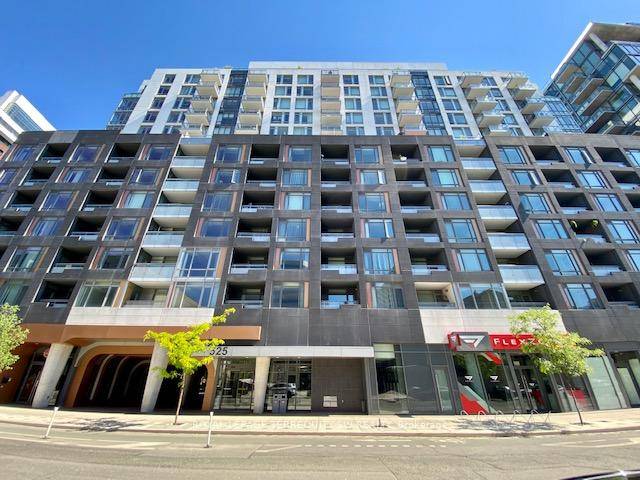 Luxury Living At Musee In Prime King West !