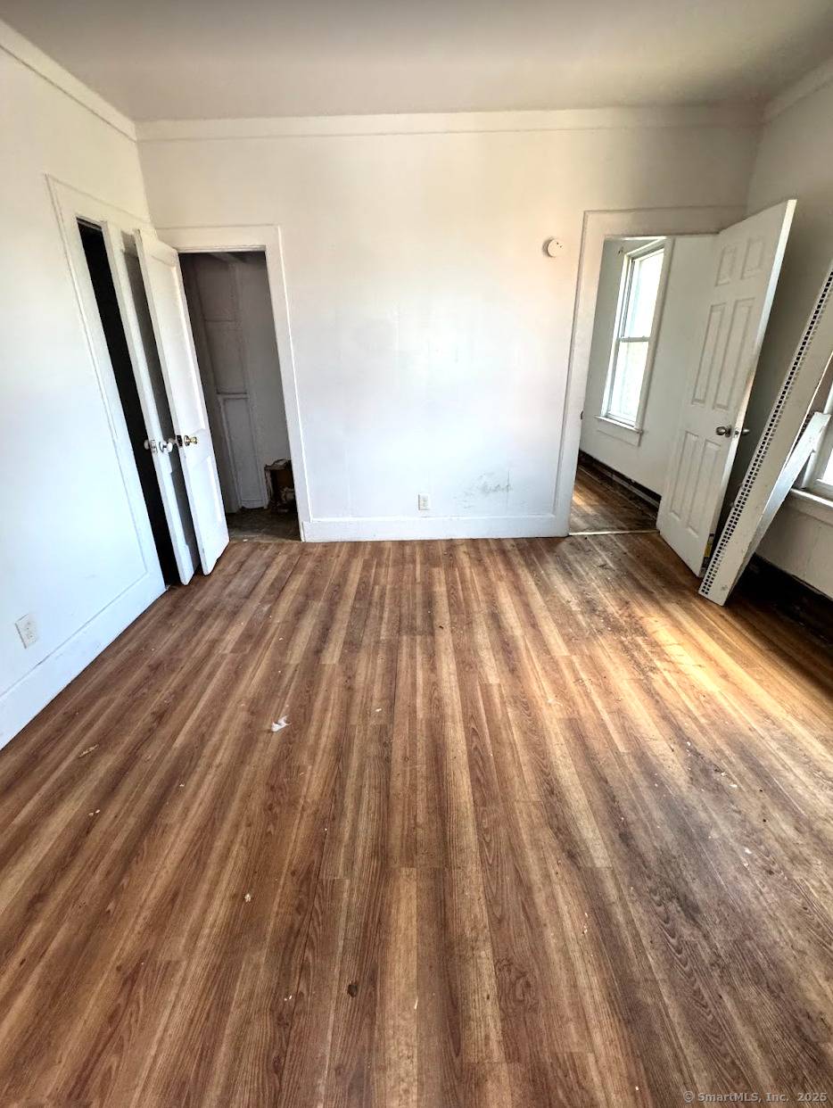 Opportunity to renovate this 8 unit property located in Hartford's South End !