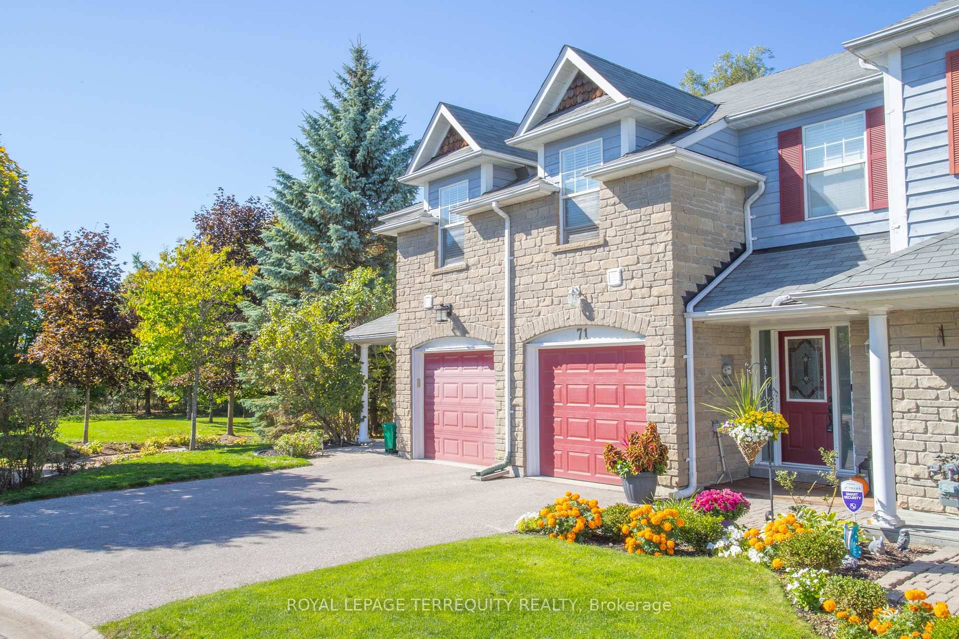 Welcome to Unit 71 at 2800 Courtice Road, a beautifully maintained 2 storey condo townhouse in the highly desirable Nantucket Community.