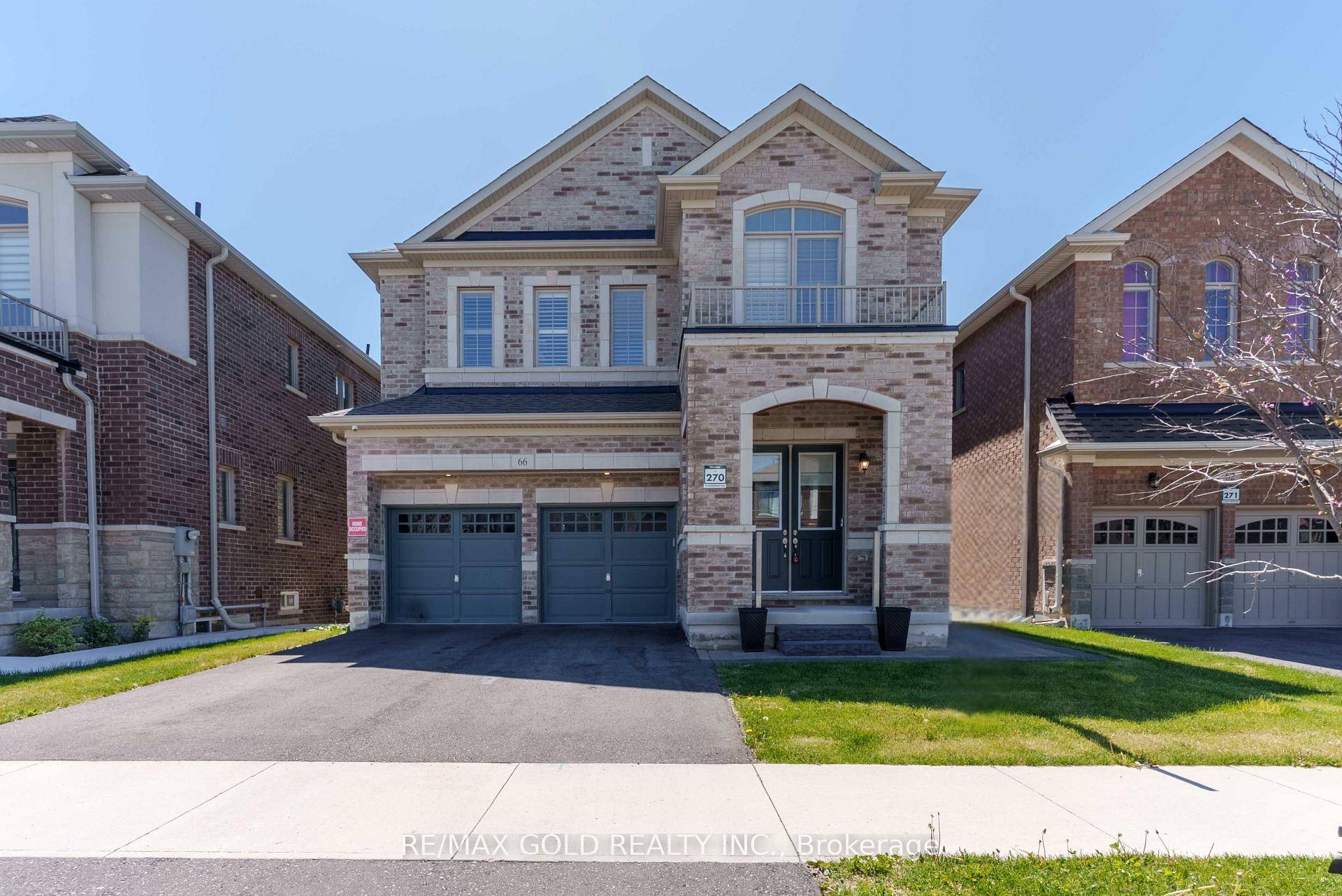 Absolutely amazing opportunity to own a stunning detached home with a legal 2 bedroom basement apartment in the highly desirable Mountainview Heights community of Waterdown.
