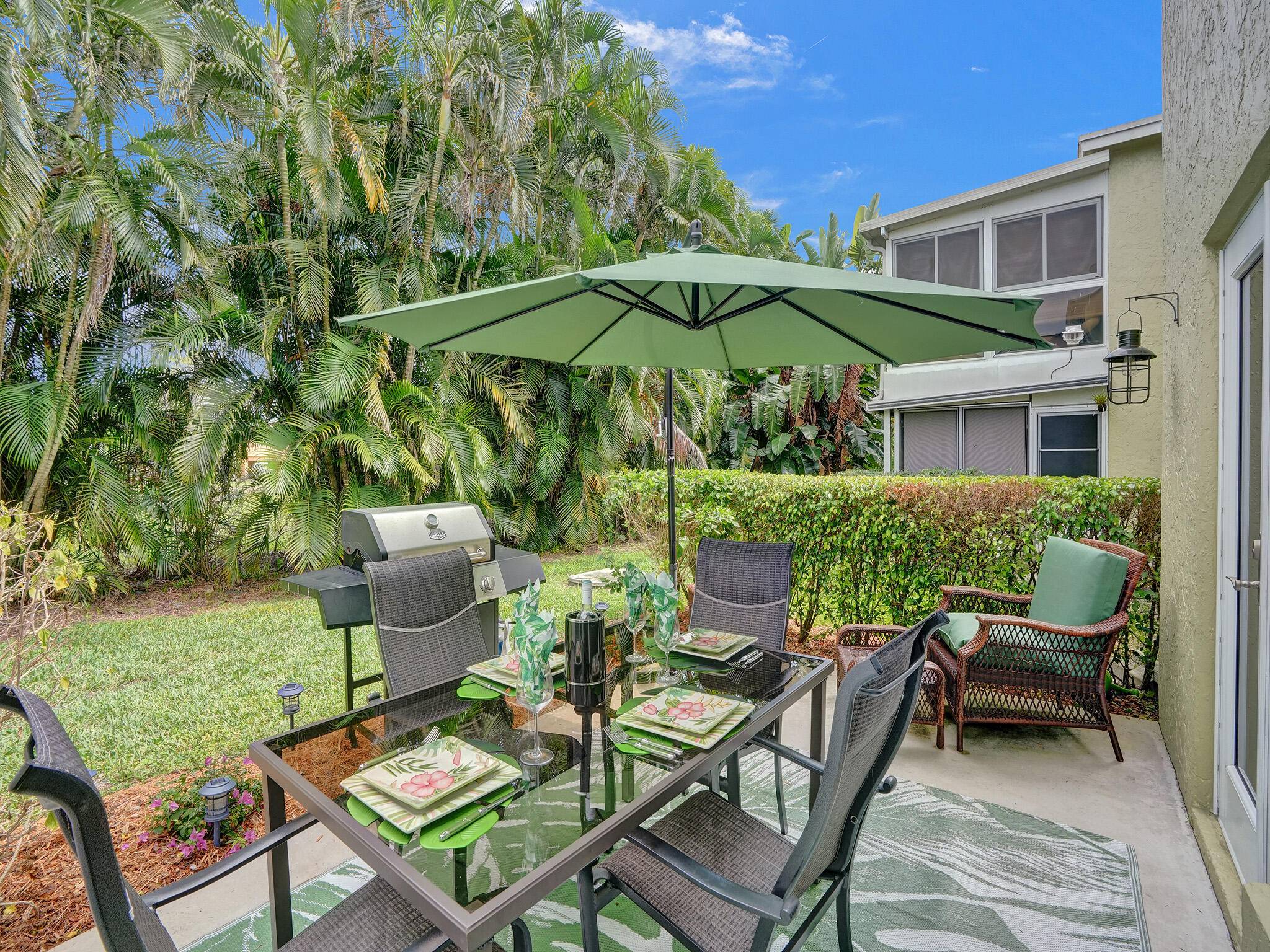 PINES OF DELRAY. FULLY FURNISHED in contemporary tropical style, your Florida retreat awaits.