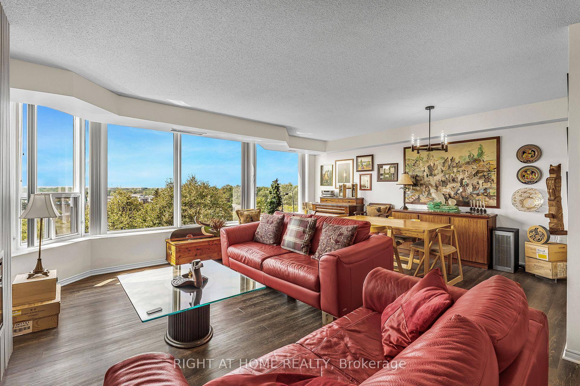 Enjoy easy and convenient condo living in North End St.