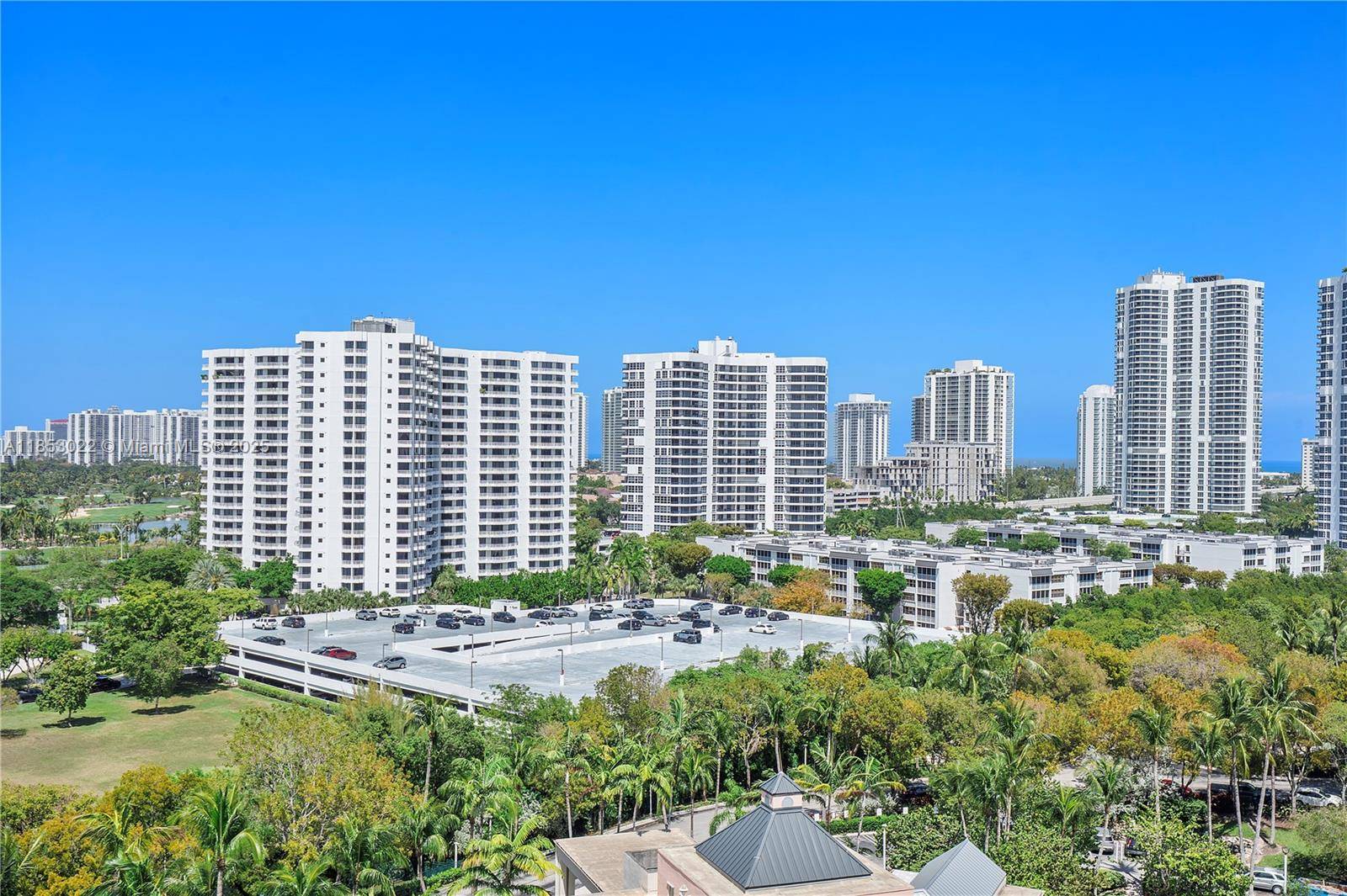 REMODELED spacious 3 bedroom PLUS DEN, 3.