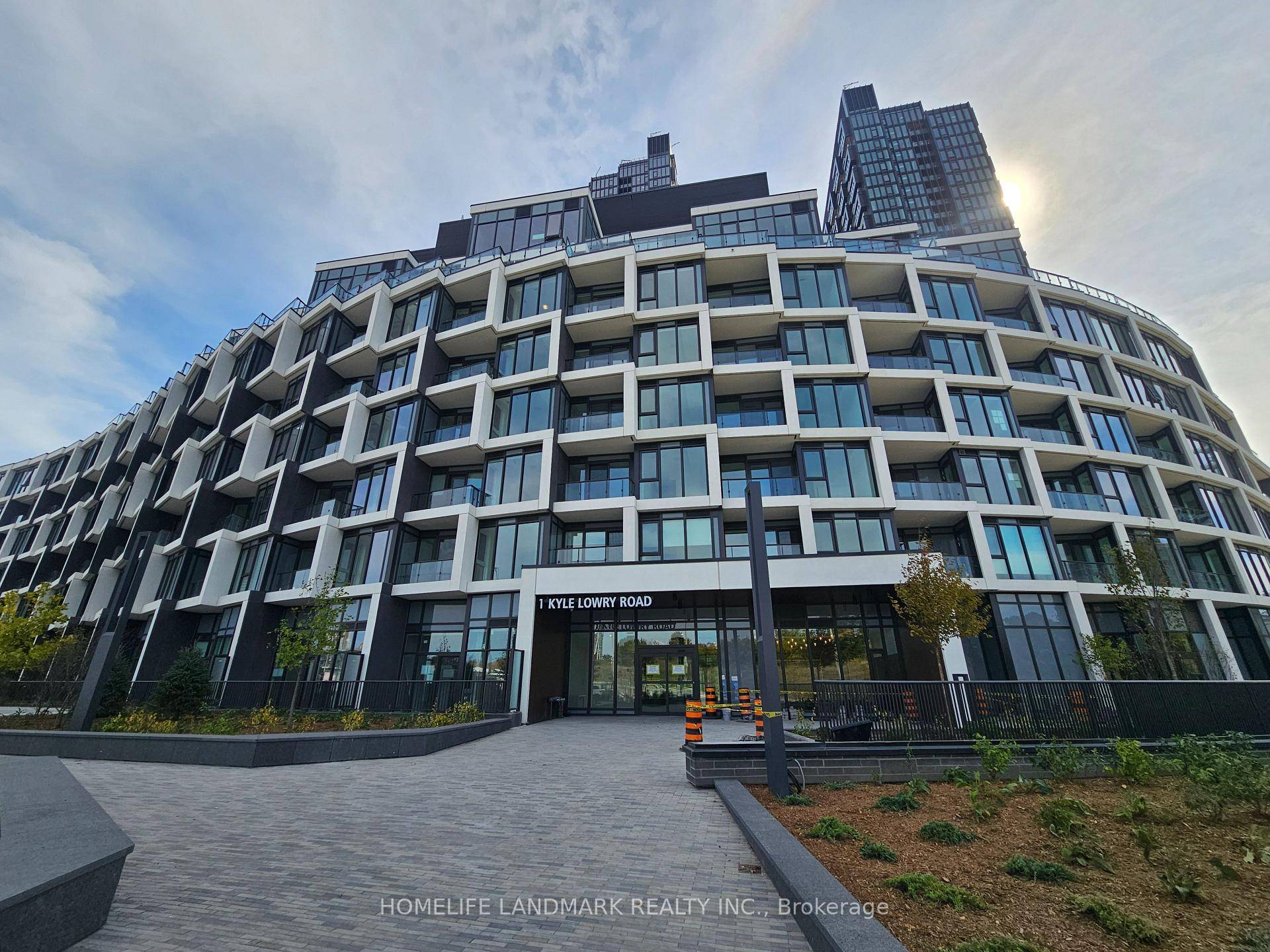 Brand new 2 bed, 2 bath unit at Crosstown by Aspen Ridge !