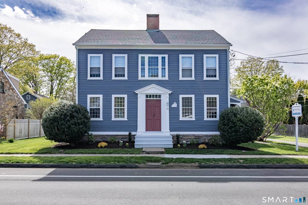 Exceptional mixed use investment or high visibility professional headquarters !
